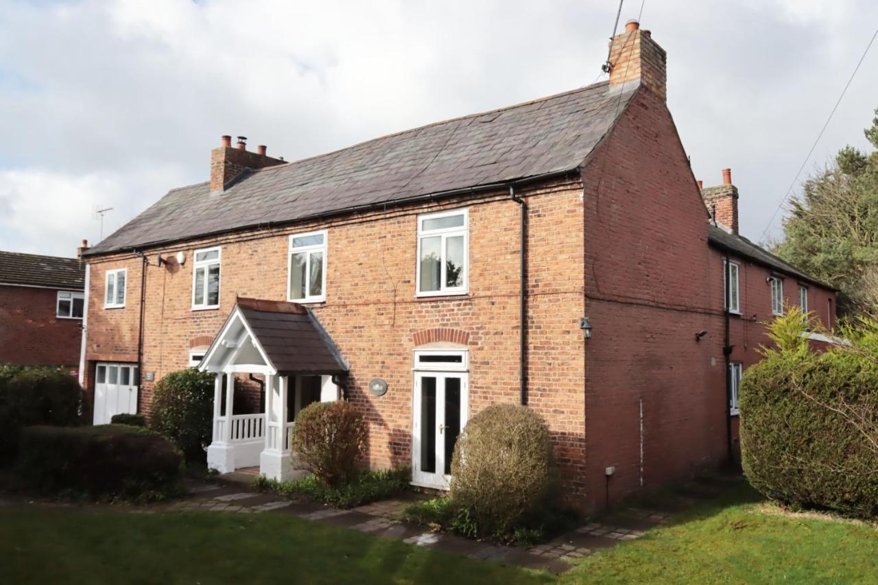 Villa Bretton House Farm Retreat Chester Exterior foto